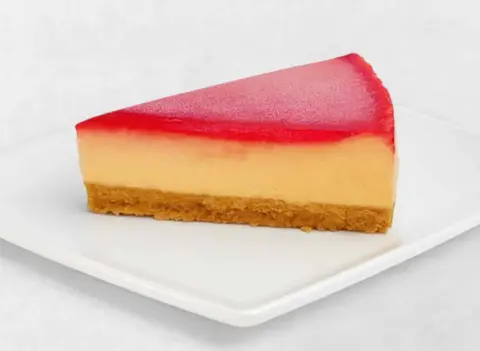 Creamy Raspberry Cheesecake